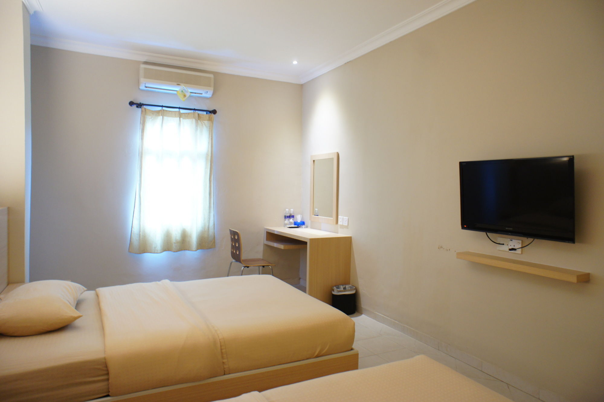 Sky View Hotel Managed By Os Batam Kültér fotó
