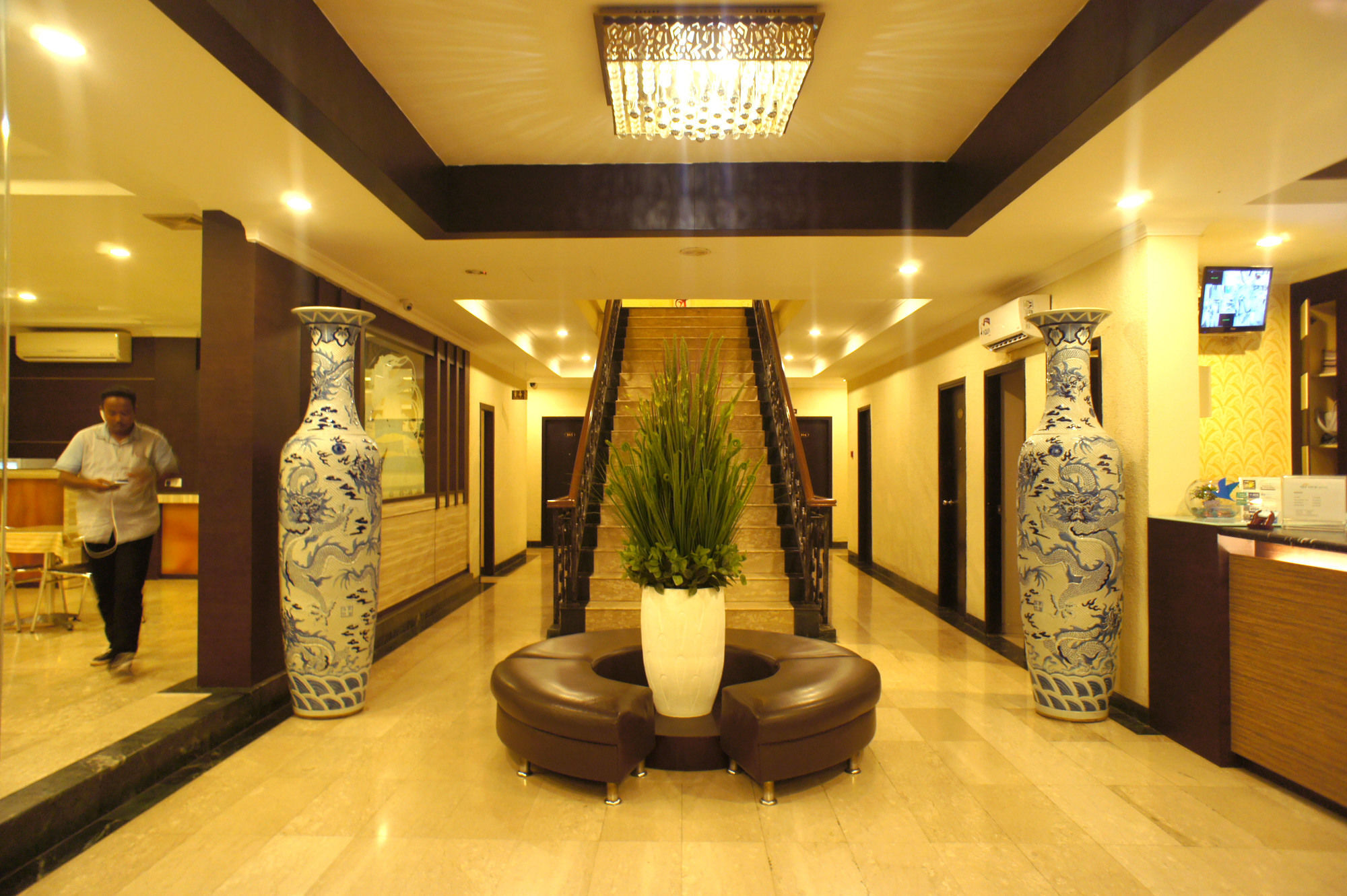 Sky View Hotel Managed By Os Batam Kültér fotó